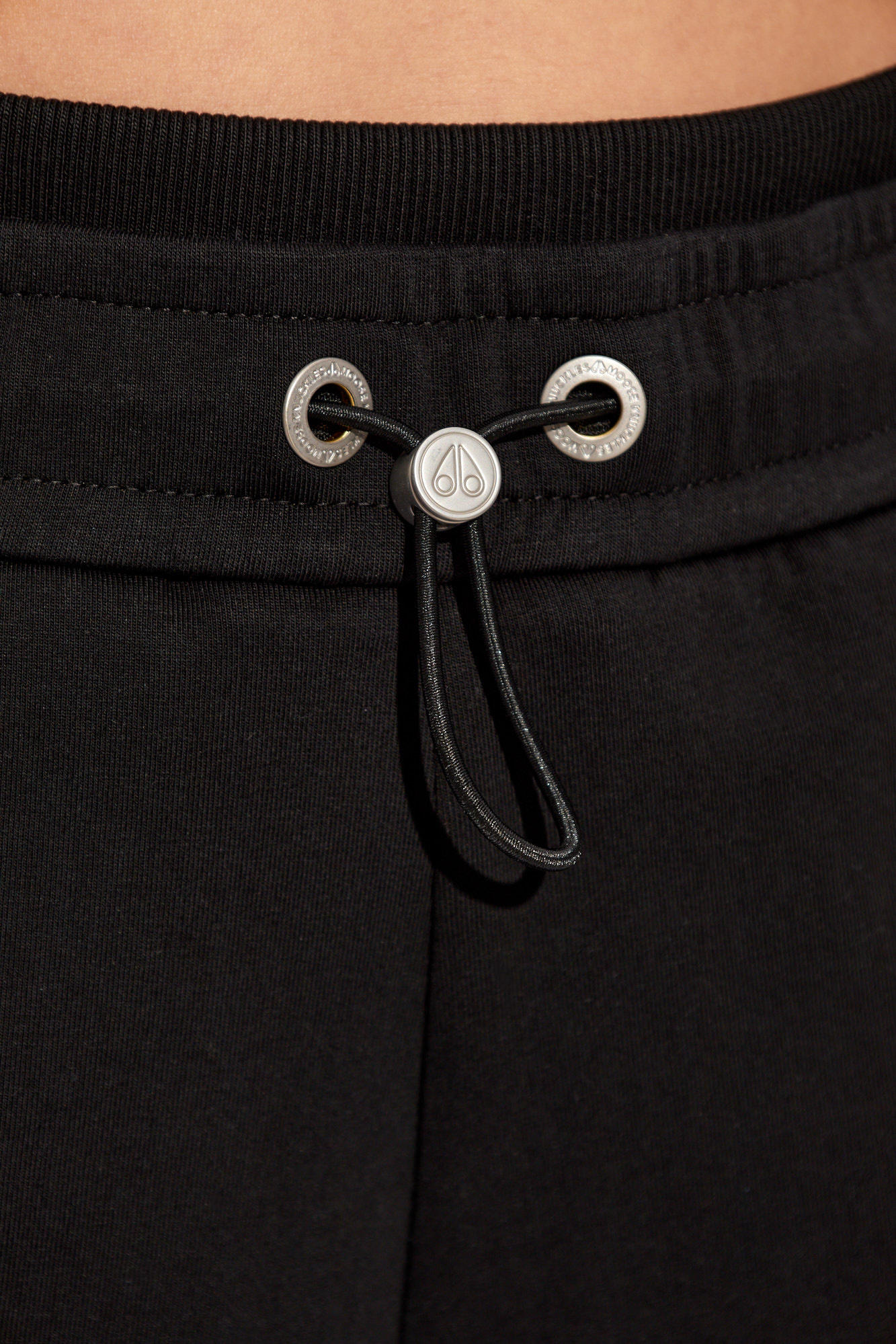 Moose Knuckles 'Mixmedia' Shorts | Women's Clothing | Vitkac